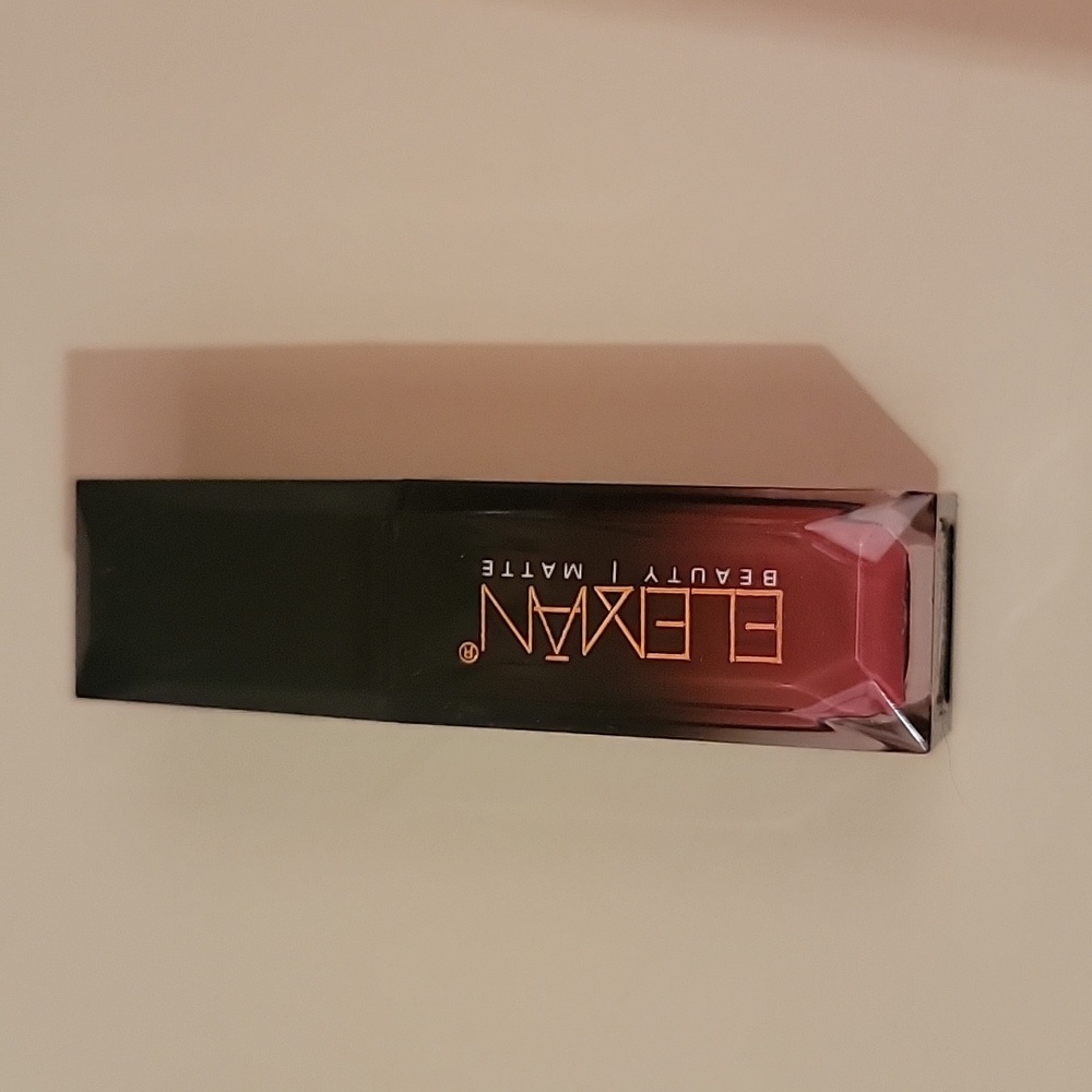NIB Eleman Beauty Matte Liquid Lipstick SYDNEY
